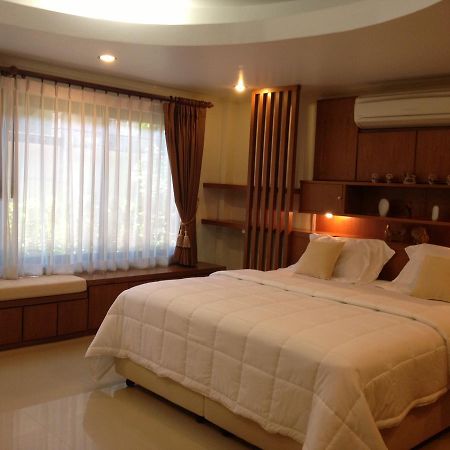 Ruankeaw Homestay Nai Harn Екстер'єр фото