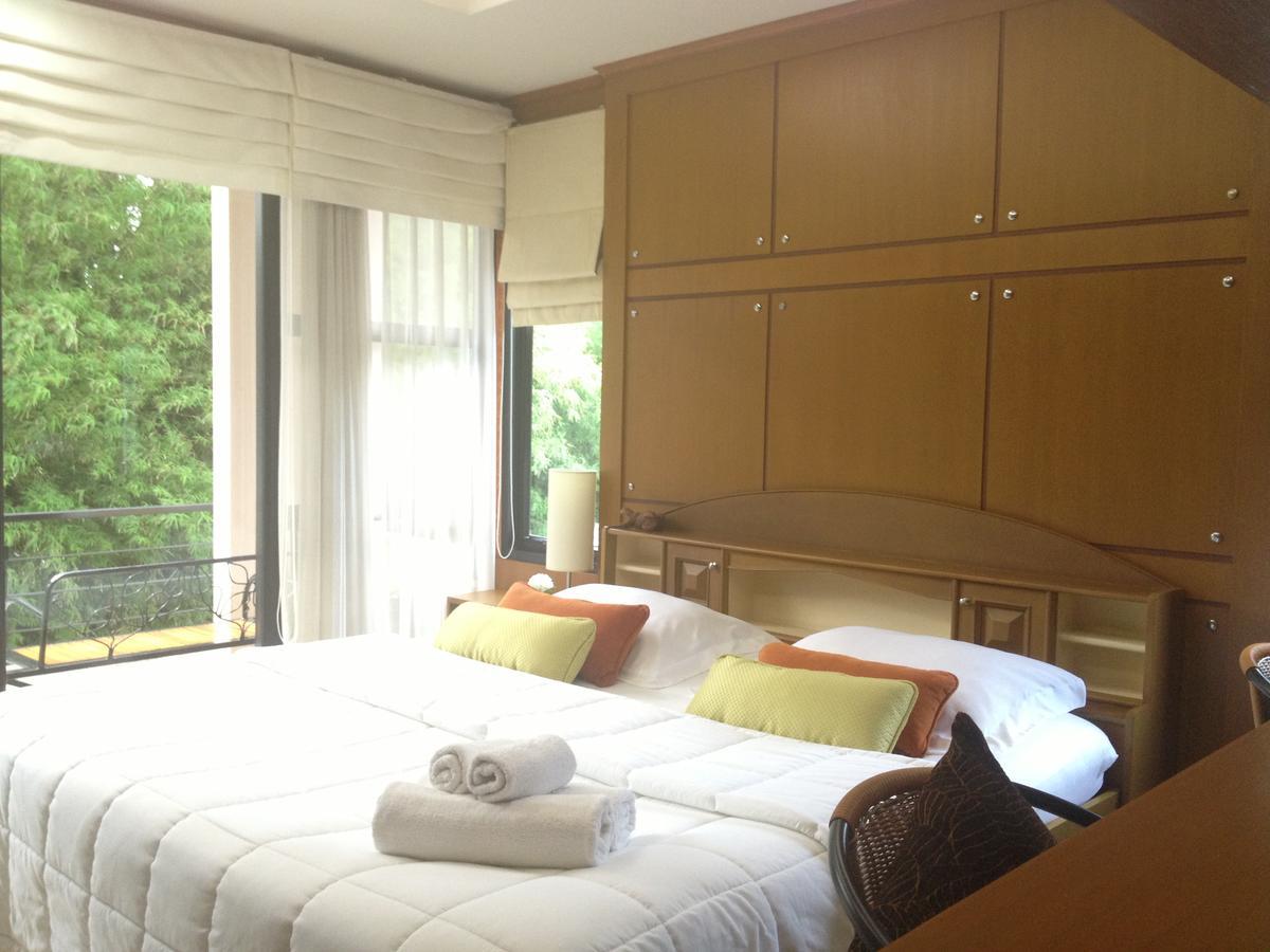 Ruankeaw Homestay Nai Harn Екстер'єр фото