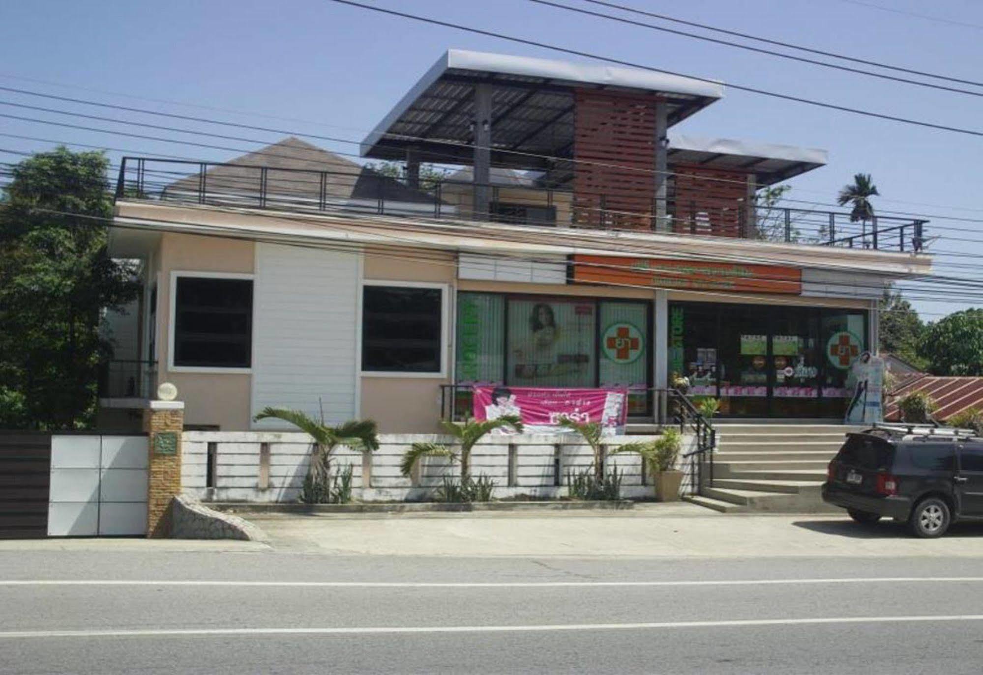 Ruankeaw Homestay Nai Harn Екстер'єр фото