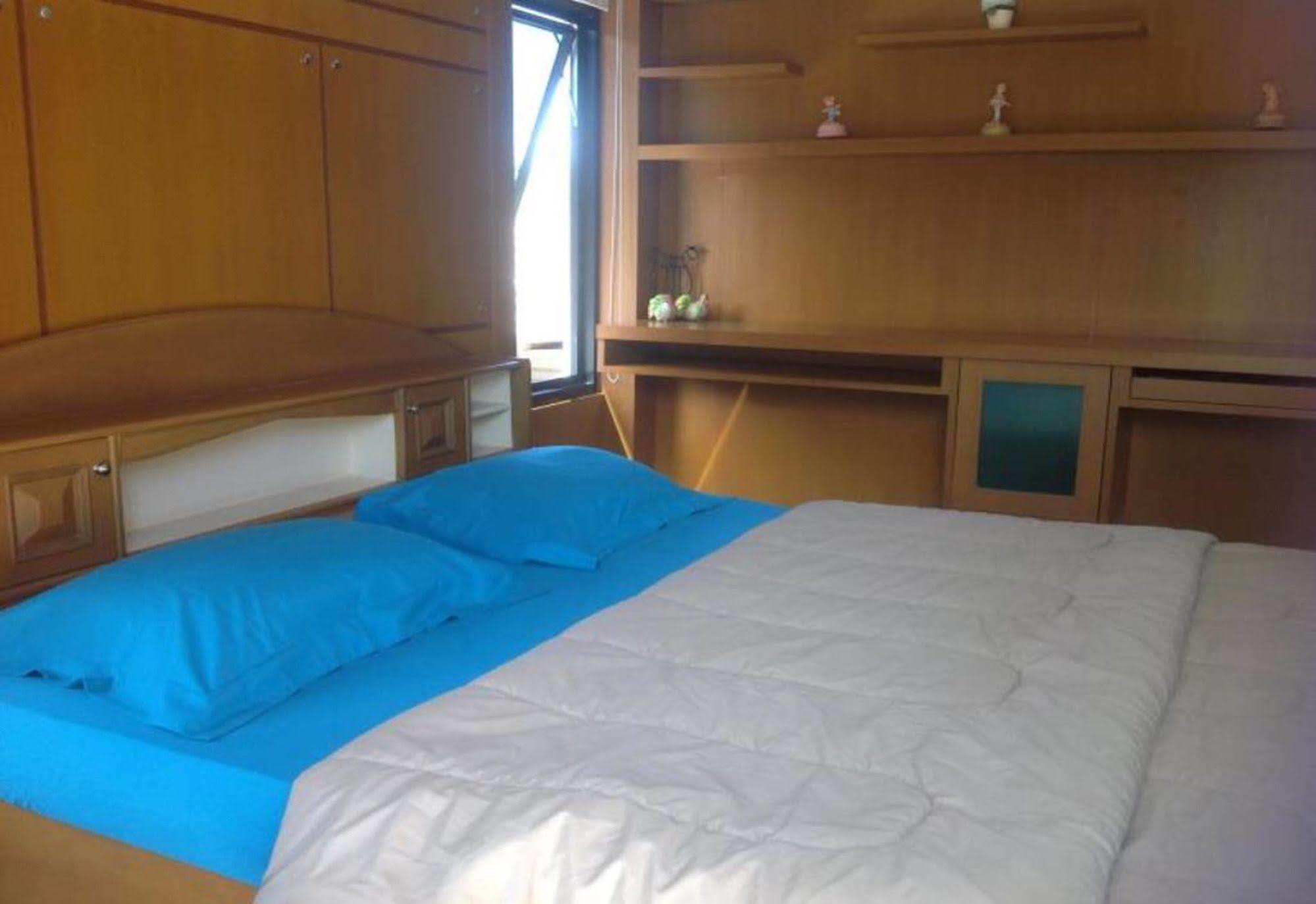 Ruankeaw Homestay Nai Harn Екстер'єр фото