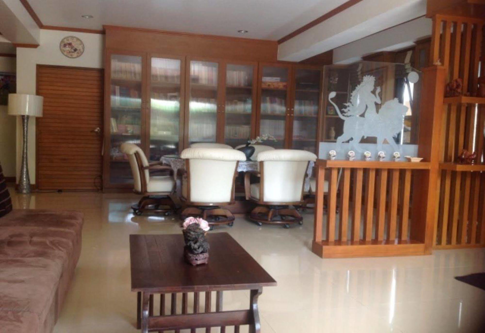 Ruankeaw Homestay Nai Harn Екстер'єр фото